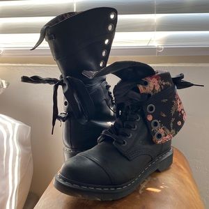 Dr. Martens Excellent Triumph floral fold over black boots